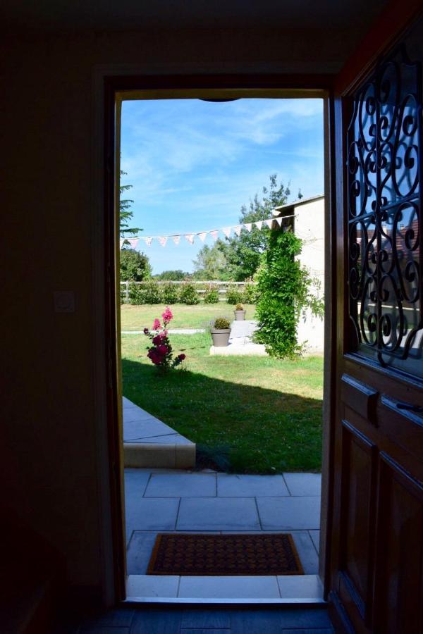 Bed and Breakfast Libellule Coussac-Bonneval Exterior foto