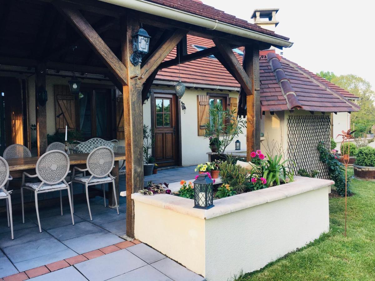 Bed and Breakfast Libellule Coussac-Bonneval Exterior foto